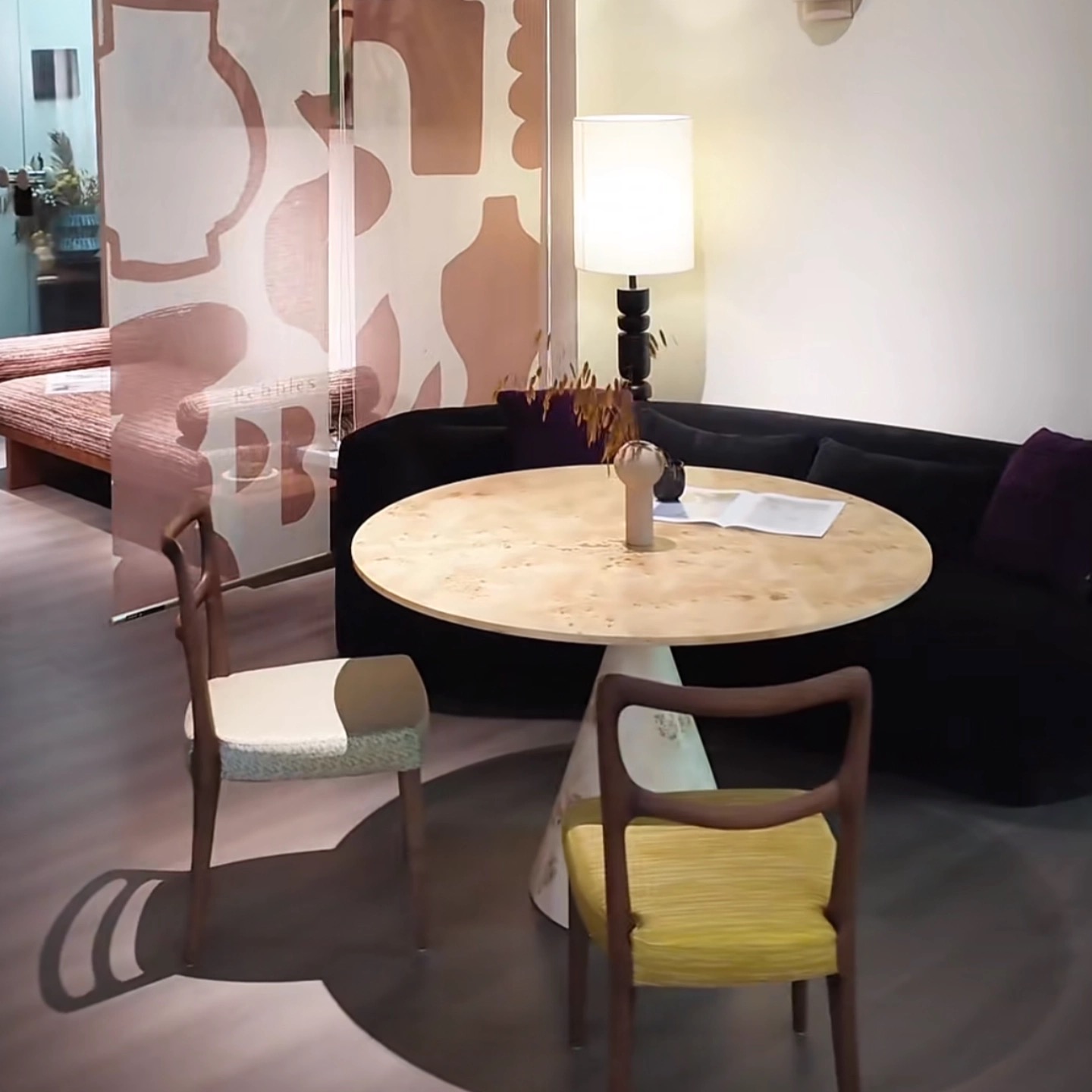 意式极简天然树瘤纹圆桌轻奢实木餐桌设计师款高级感圆形工作台