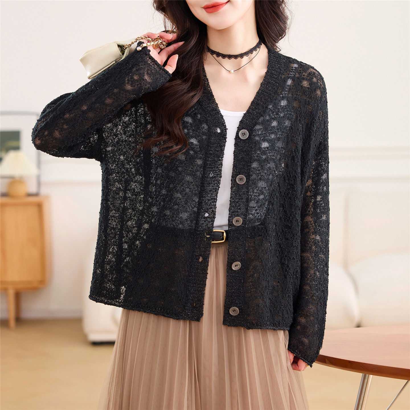 时尚朗姿羽优雅黑色镂空桑蚕丝针织女开衫V领防晒衫百搭显瘦薄款