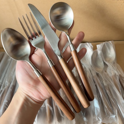 胡桃木柄304不锈钢勺子叉子套装