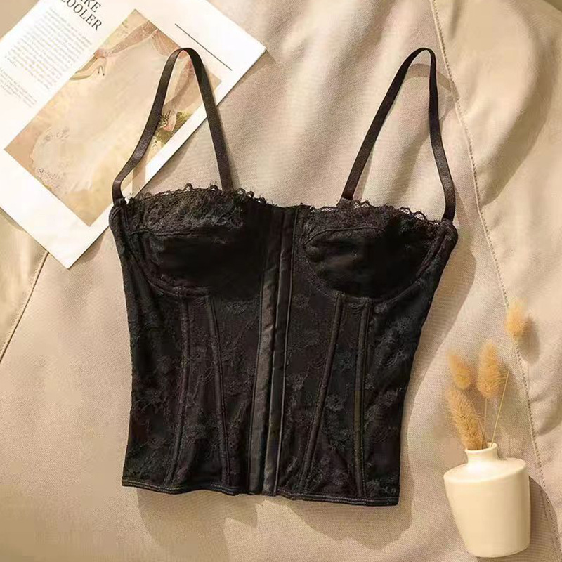 性感蕾丝花边修身吊带   Sexy lace-trimmed slimming halter top