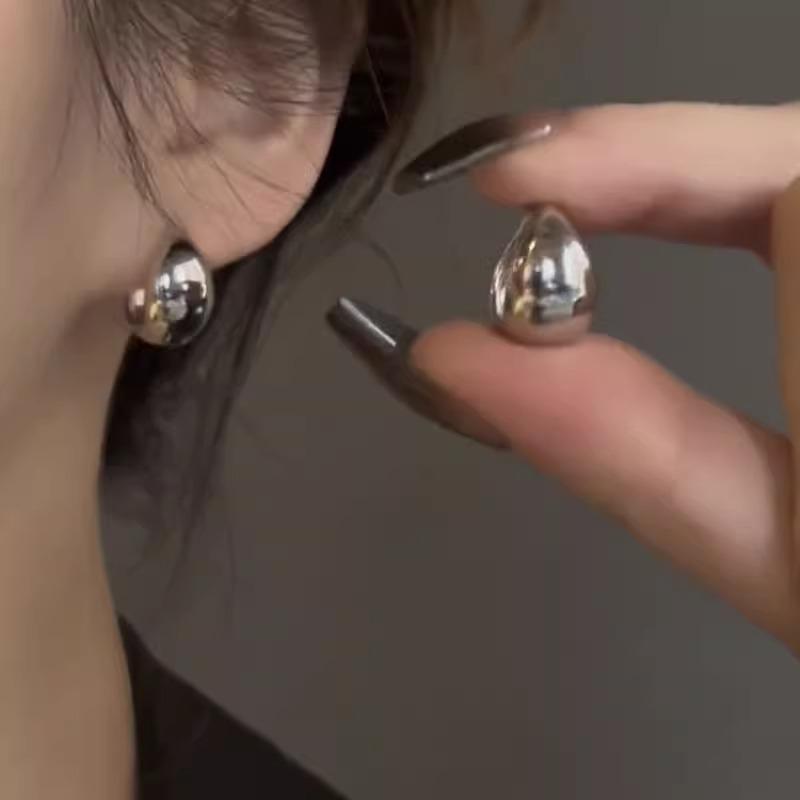 冷淡风高级感耳圈耳钉轻奢小众设计感耳环耳扣气质耳饰女2025年