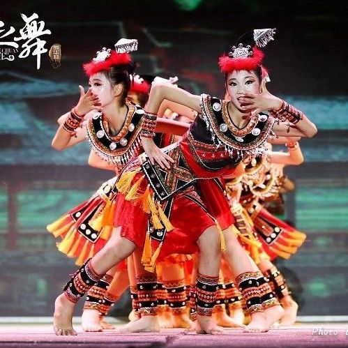 苗族舞蹈演出服儿童民族服装女童铃哟灵彝族表演服侗族瑶族演出服