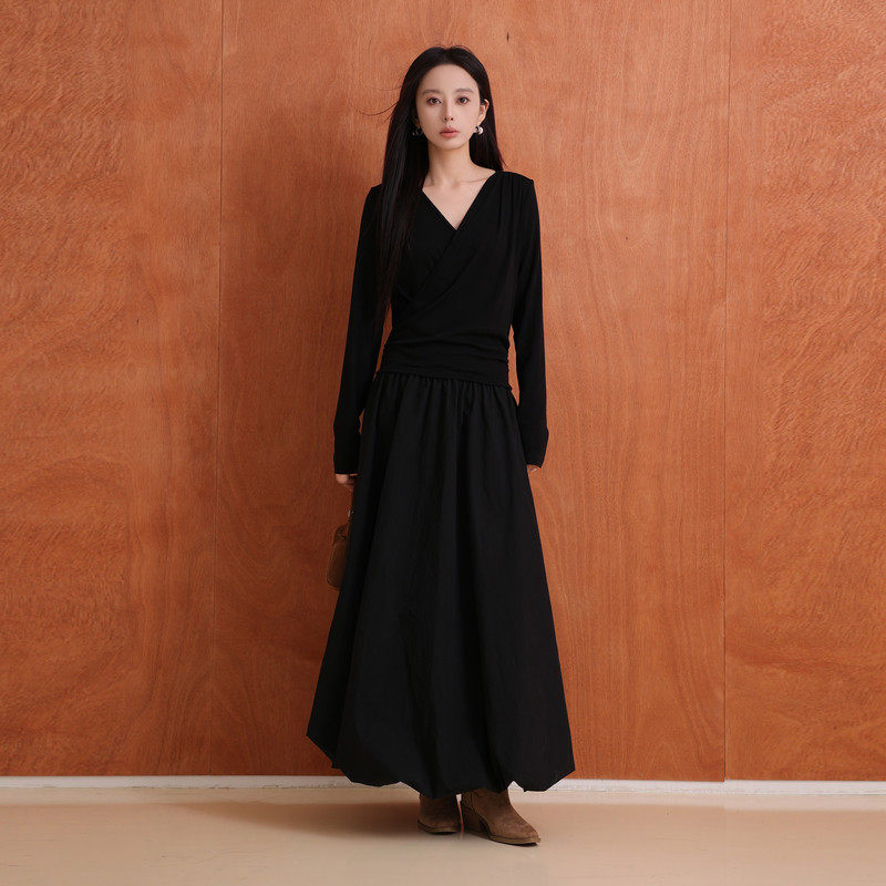 AIRIQI25秋新款修身长袖连衣裙