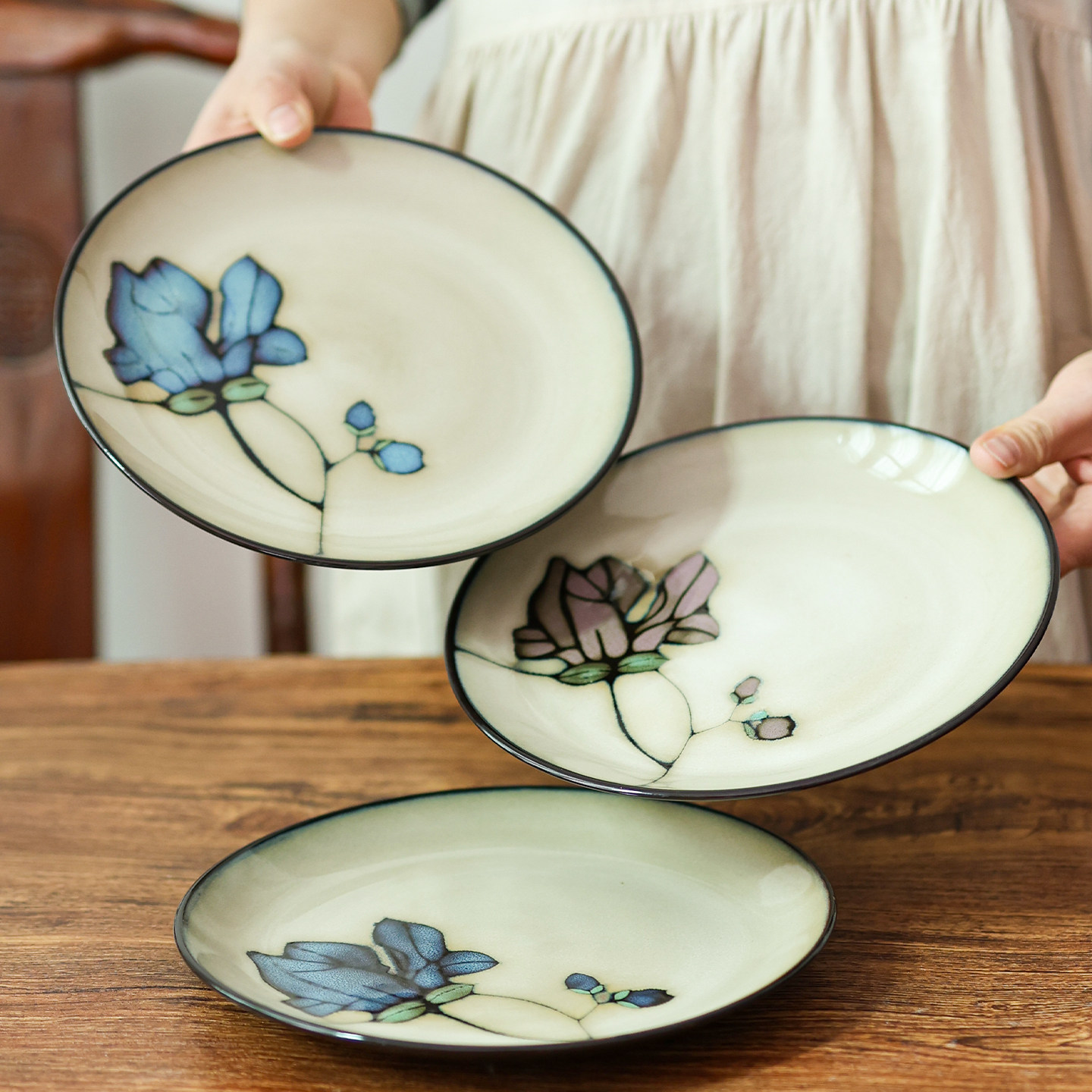 二郎家【到手2个】手绘花卉陶瓷盘子家用圆形餐盘设计感复古餐具,餐饮具,盘,淘宝优惠券,粉丝福利购,淘宝优惠卷