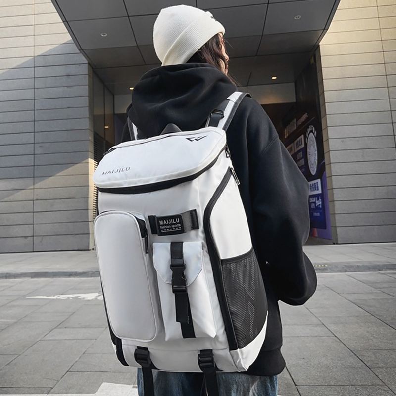 双肩包女大容量轻便旅行包健身包专业羽毛球网球包运动训练背包男