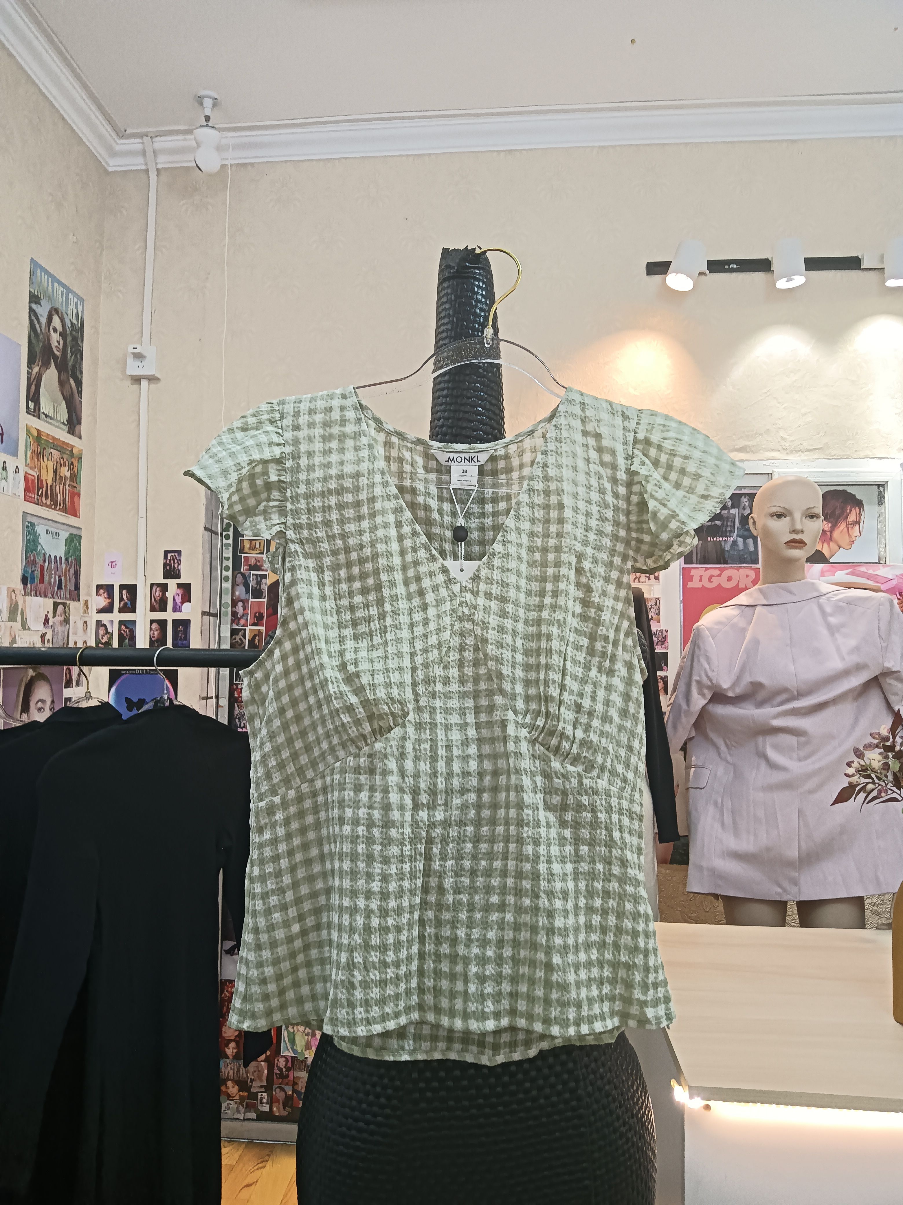 monki绿白色格纹小飞袖v领修身上衣商场撤柜品牌