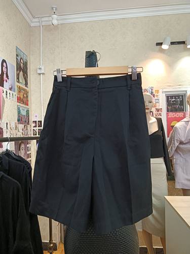 monki黑色高腰五分短裤商场撤柜品牌