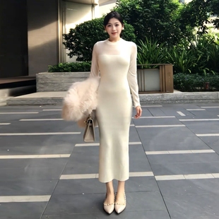 白色圆领长袖连衣裙子女2025秋冬季内搭裙纯欲收腰鱼尾裙包臀长裙