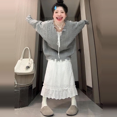 小个子灰色针织毛衣女秋季2025新款高级感白色吊带裙两件套装长裙