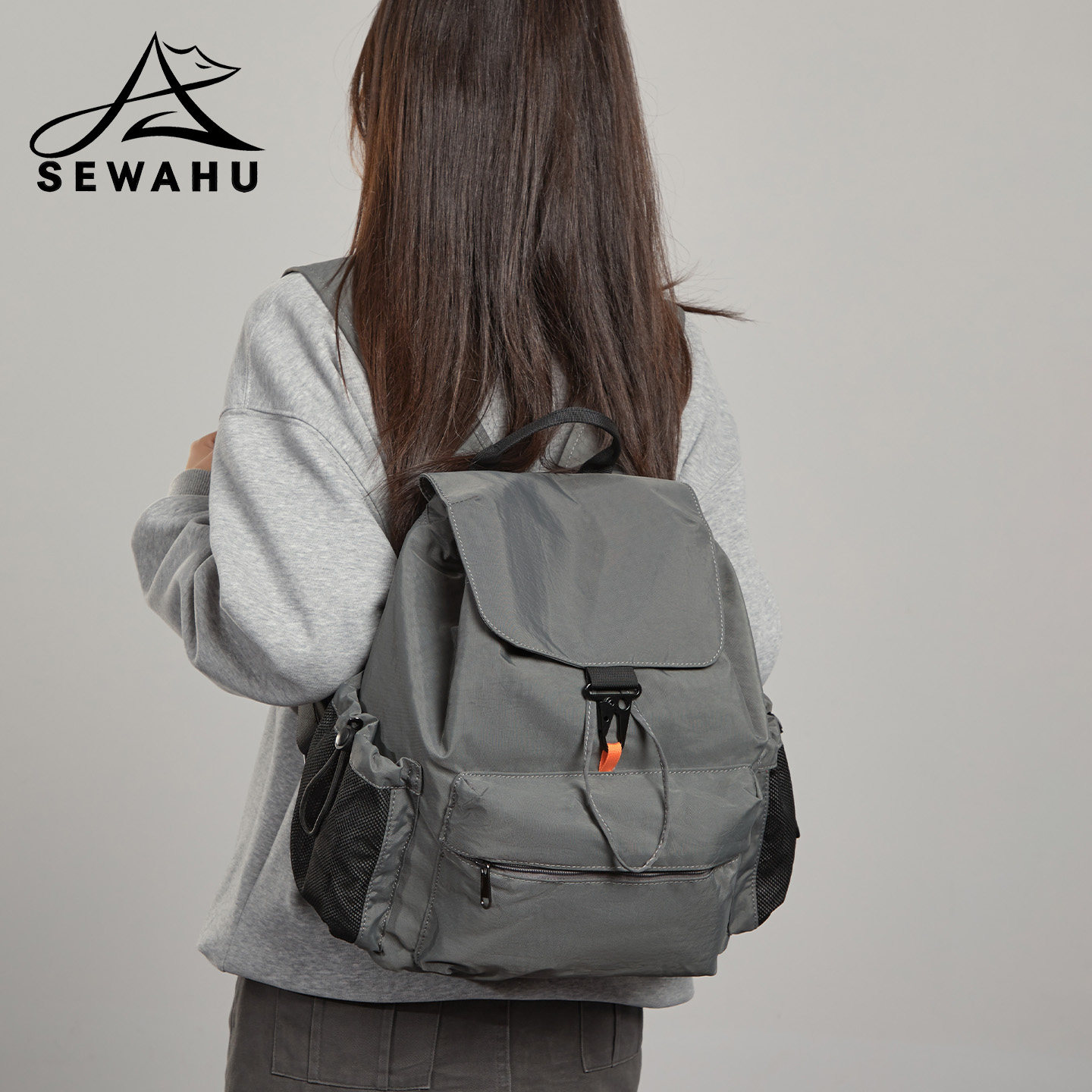 双肩包男女2026新款大容量通勤轻便电脑背包旅游时尚百搭学生书包