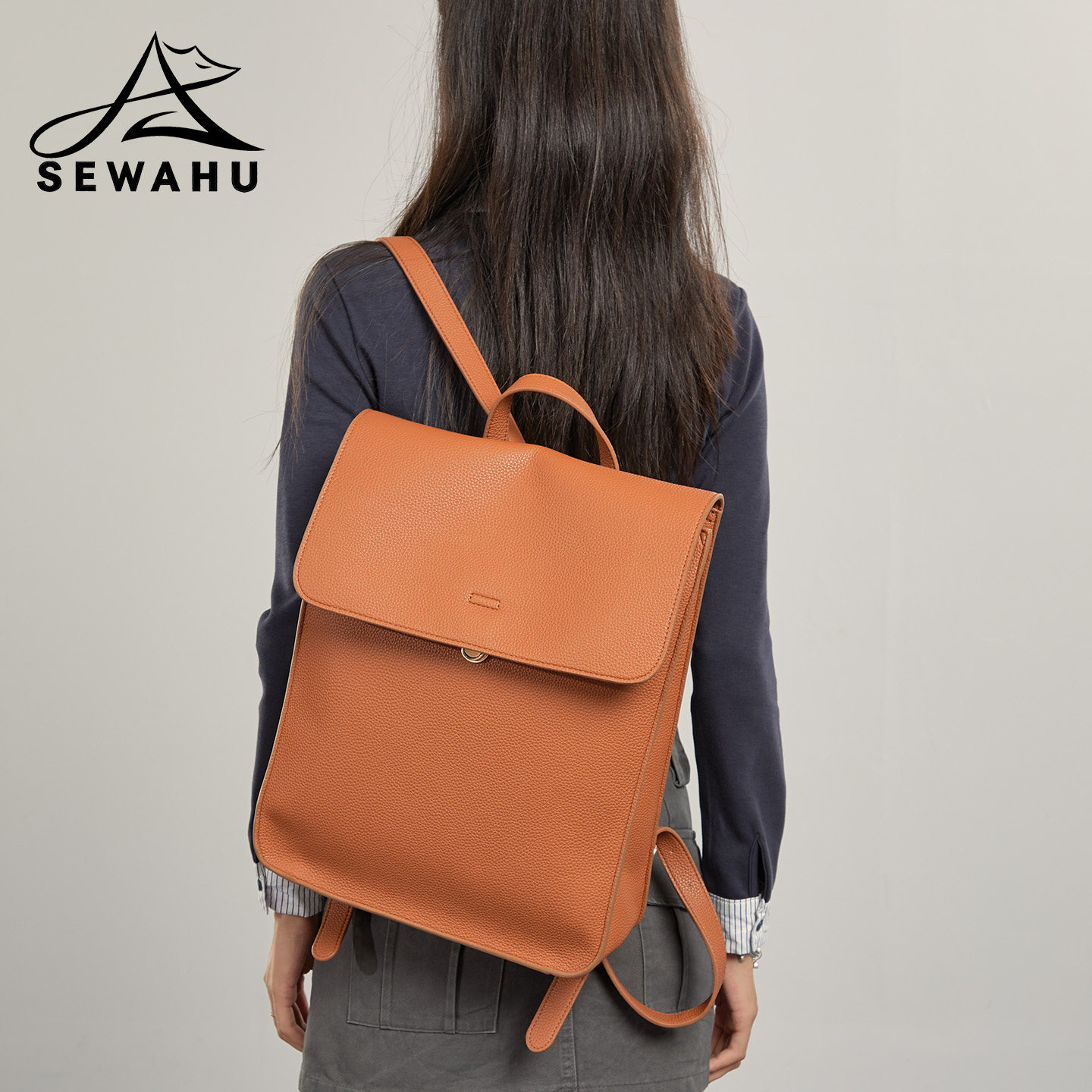 皮质双肩包女2025新款大容量通勤电脑背包高级感小众休闲学生书包