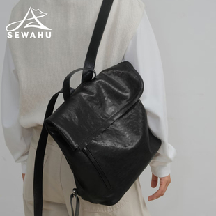 皮质双肩包女2025新款大容量通勤电脑背包设计感小众百搭休闲书包