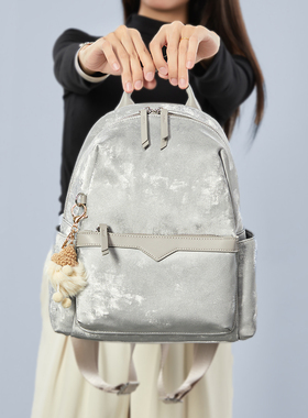 通勤百搭女双肩包小众不撞款女士上班小背包设计感大容量皮质书包