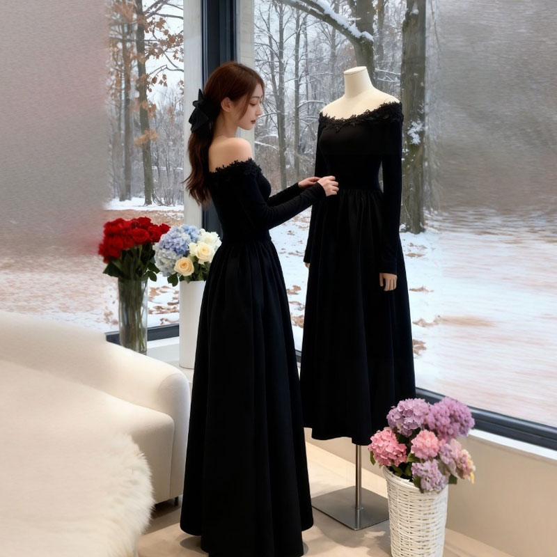 黑色蕾丝一字露肩连衣裙女