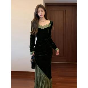 独特巨好看的秋日法式气质小香风墨绿色蕾丝拼接丝绒长袖连衣裙女