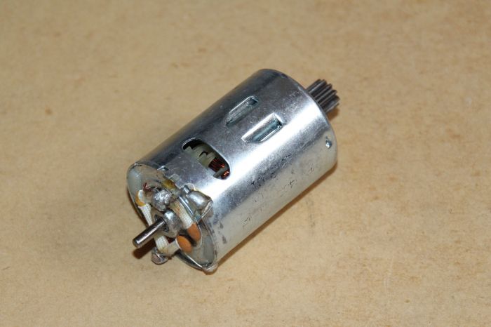 国产540电机 高速马达 散热风扇 双头轴 带齿轮 6V 18627转