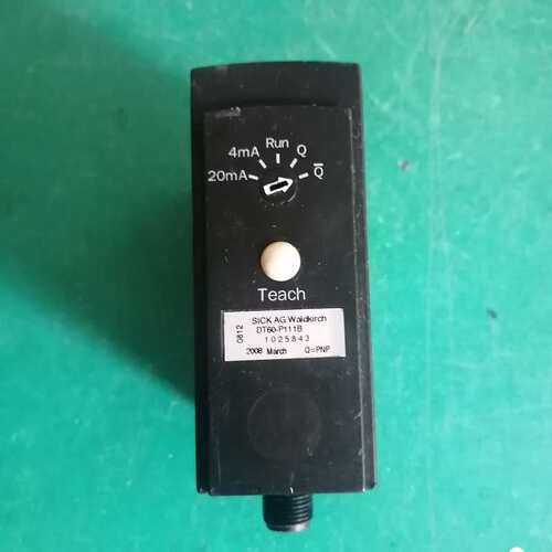 议价施克激克位移传感器DT60－P111B拆机成色如图1台4