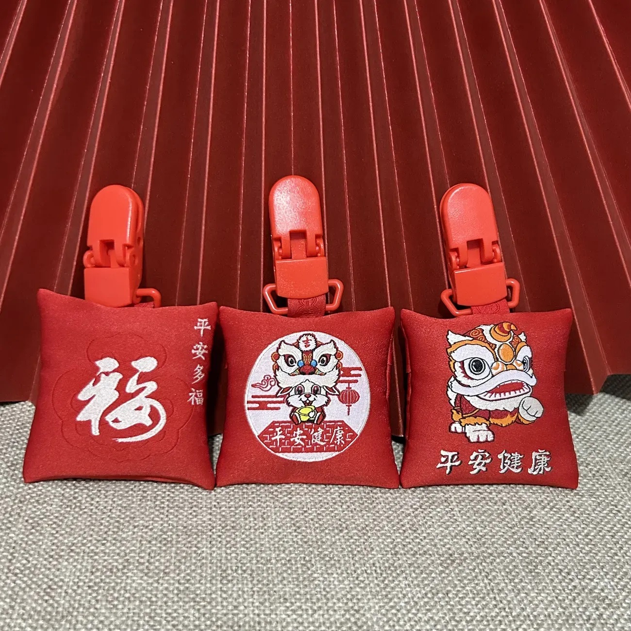 可以装的平安符袋婴儿夹扣安全别针古风宝宝香囊福袋挂件挂饰吊坠