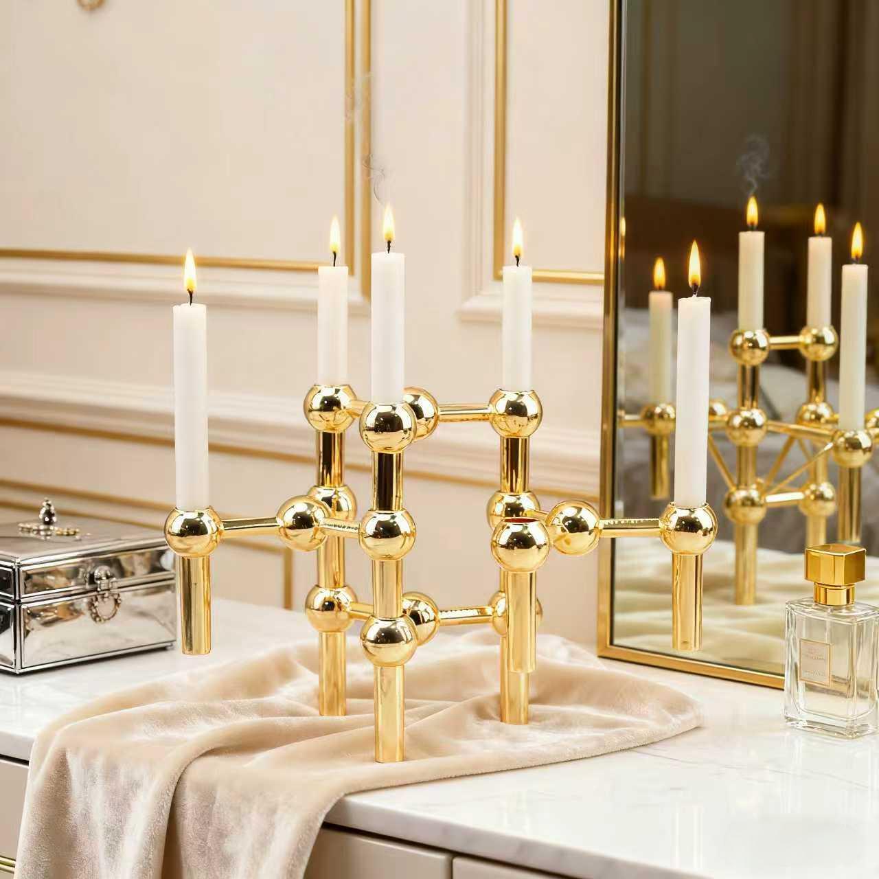 现代简约金属三角烛台