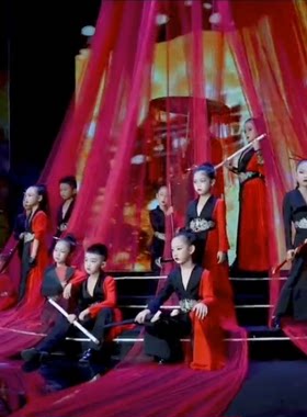 模特走秀中国风舞台演出西装礼服
