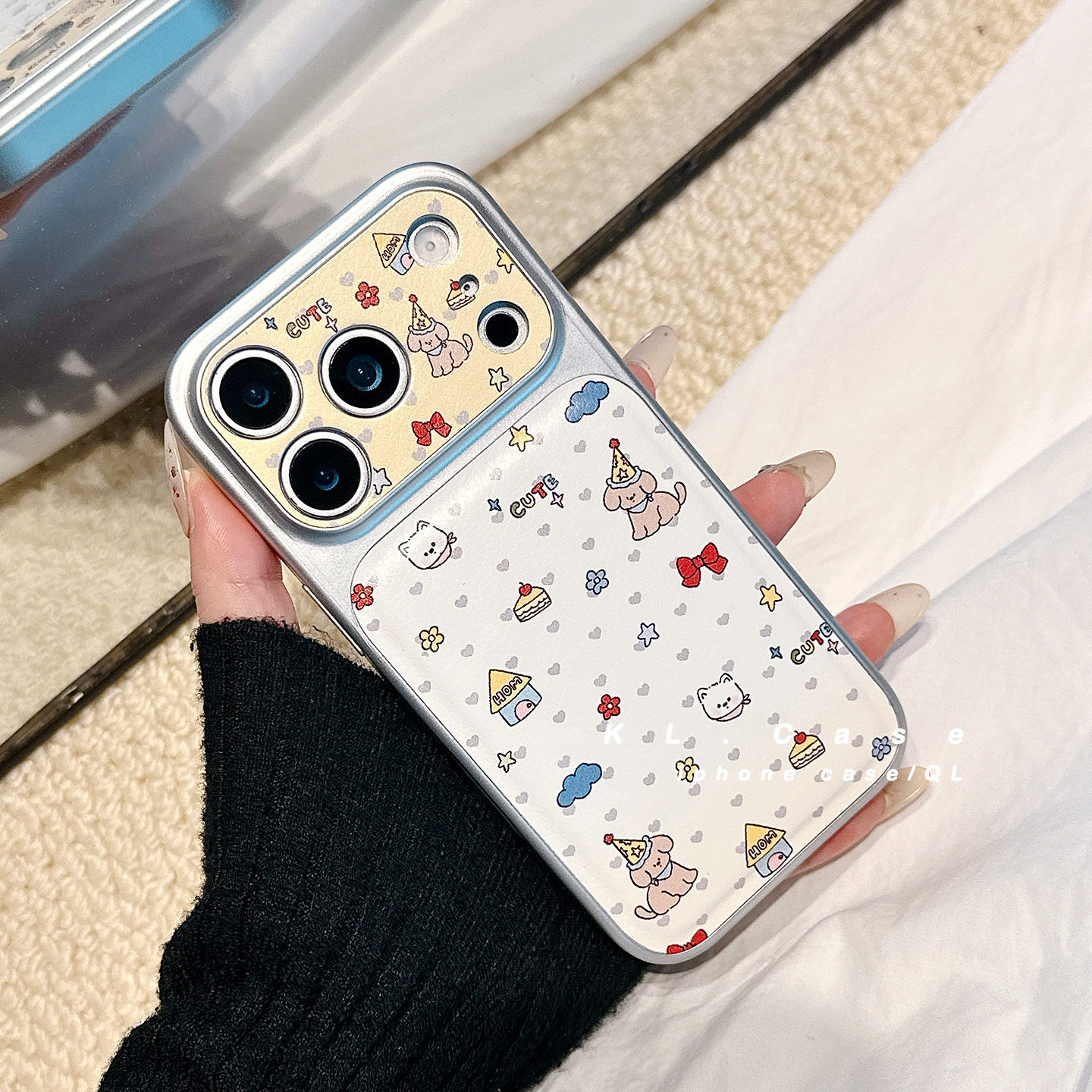 适用于iPhone亚克力卡通手机壳