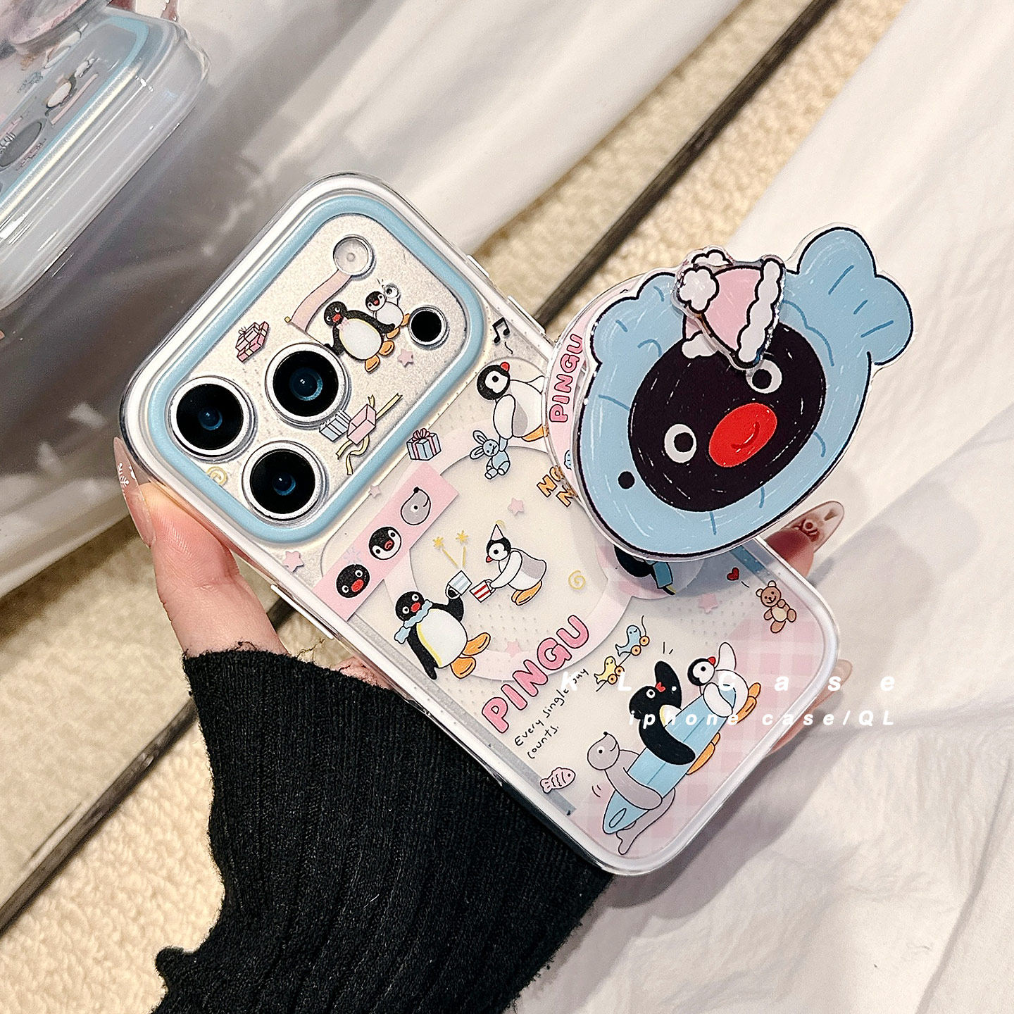可爱pingu企鹅适用苹果17手机壳iPhone17promax新款16防摔保护套15硅胶14全包13高级感二合一磁吸支架男女软p