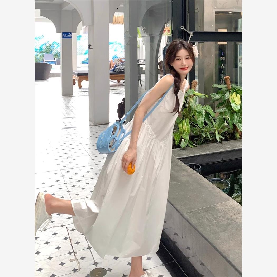 白色无袖新款背心设计吊带连衣裙夏季法式宽松收腰显瘦长裙裙子