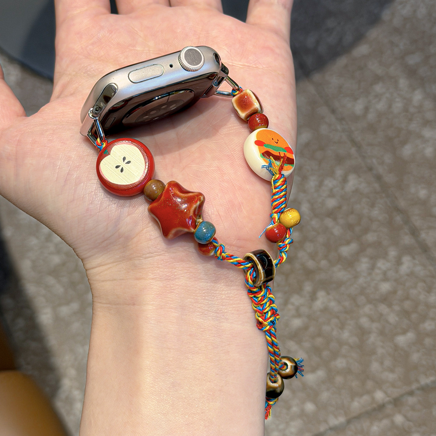 【彩绳糖果串】适用苹果手表S11童趣陶瓷串珠表带applewatch10/9可爱苹果汉堡iWatch8SE复古可调节编绳腕带女