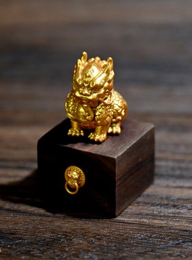 龙飞兔舞 工艺品 家居办公饰品 树脂摆件金色小麒麟 LTCP-086/3D
