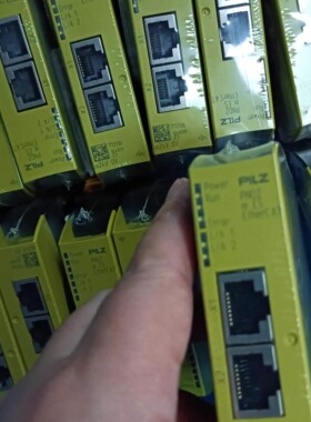 PNOZ m EF 4DI4DO 产品物料号: 772143