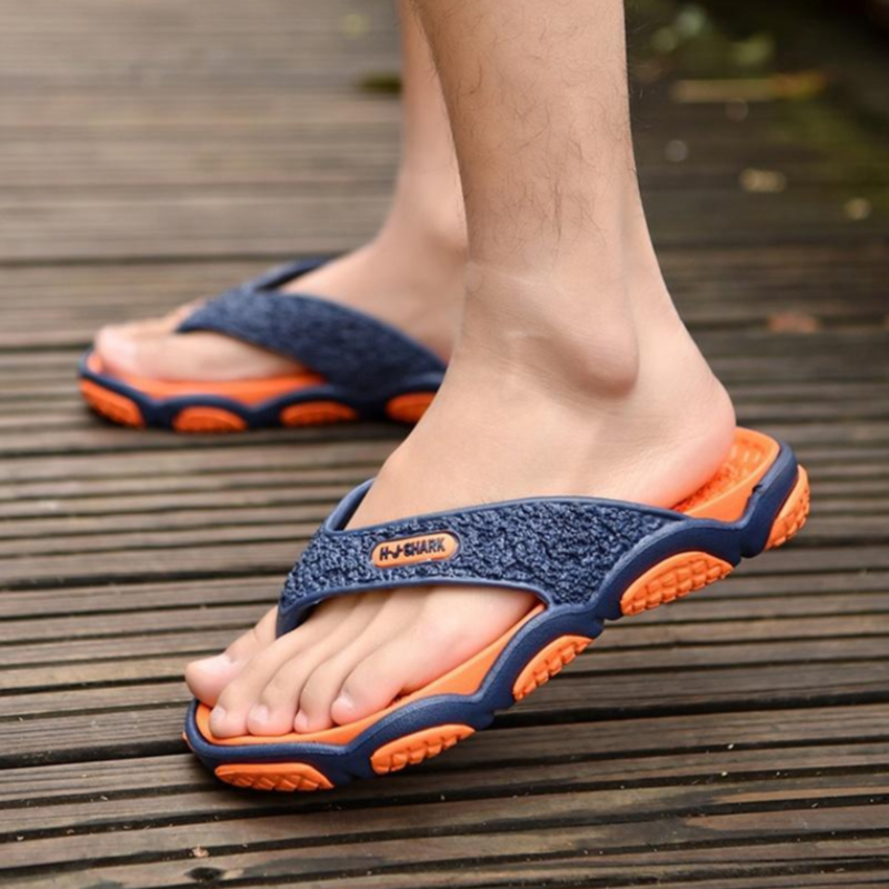 Men Summer Slippers Breathable Non-Slip Beach Shoes Fashion