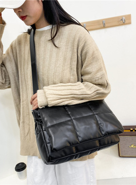 2021 Winter Fluffy Ladies Shoulder Bag Quilted Plaid Luxury