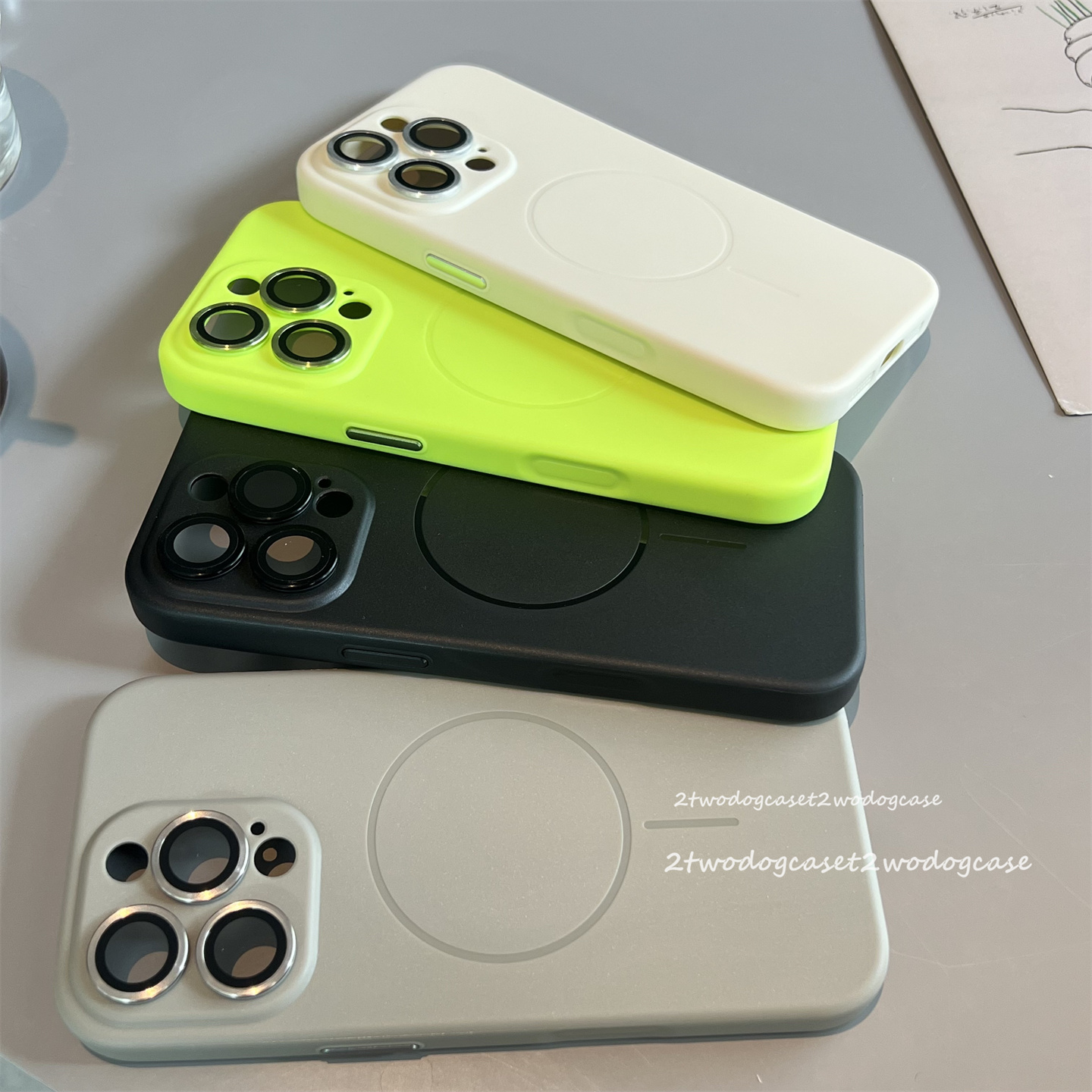 米白黑灰色细圈磁吸软壳16pro一体触控封闭ai键磨砂肤感软硅胶壳带镜头膜保护12/13/14PM15plus情侣亮色荧光