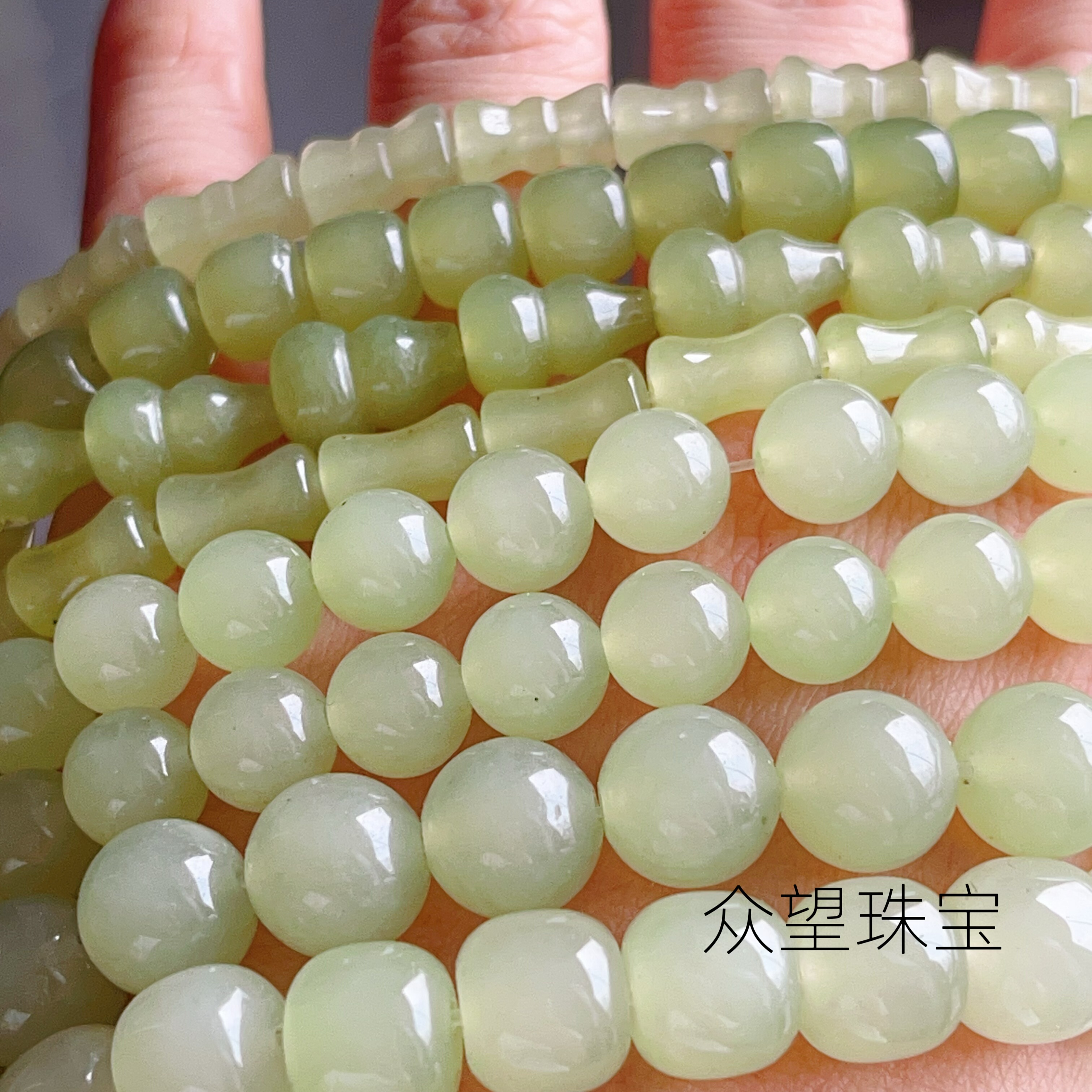 白玉加色 晴水色玉髓圆珠 浅绿仿和田玉散珠diy手链项链饰品配件
