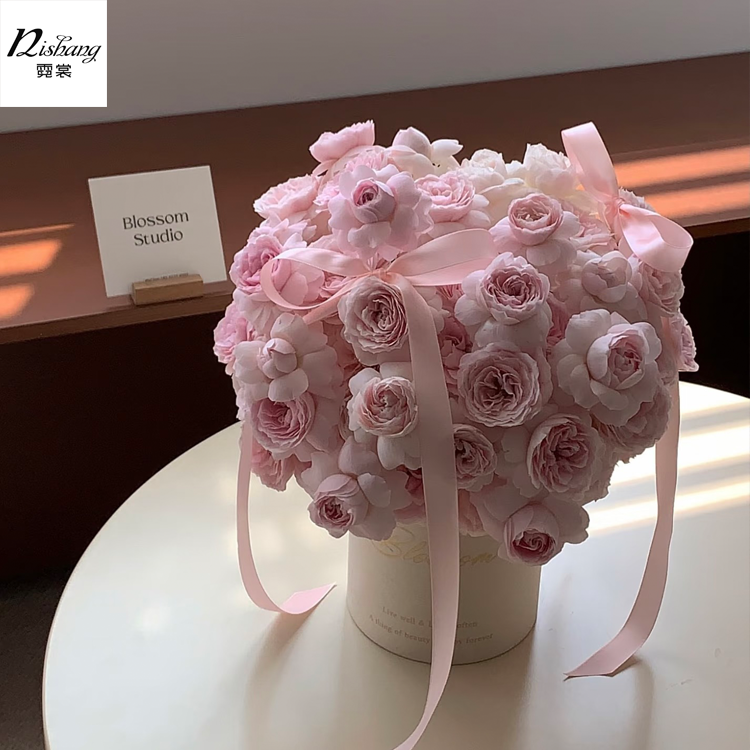 珍珠贝母简约英文抱抱桶玫瑰花盒 圆形鲜花礼品包装盒花束插花桶