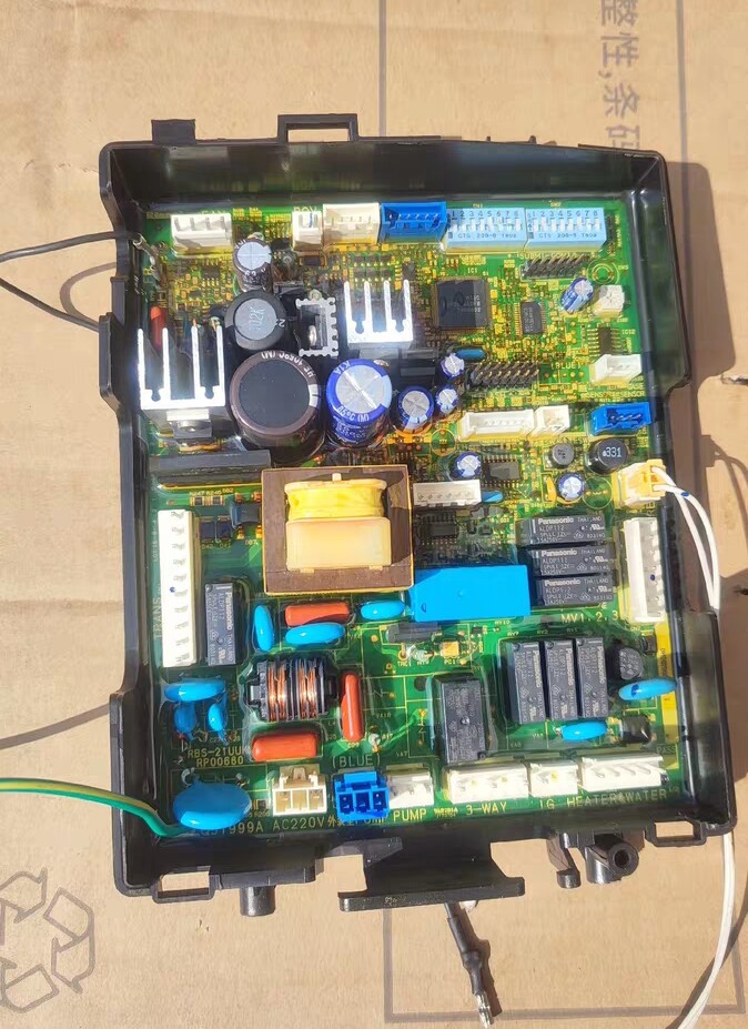 林内RBS-25K88壁挂炉电脑主板控制板主板LL1GBD25-25K88