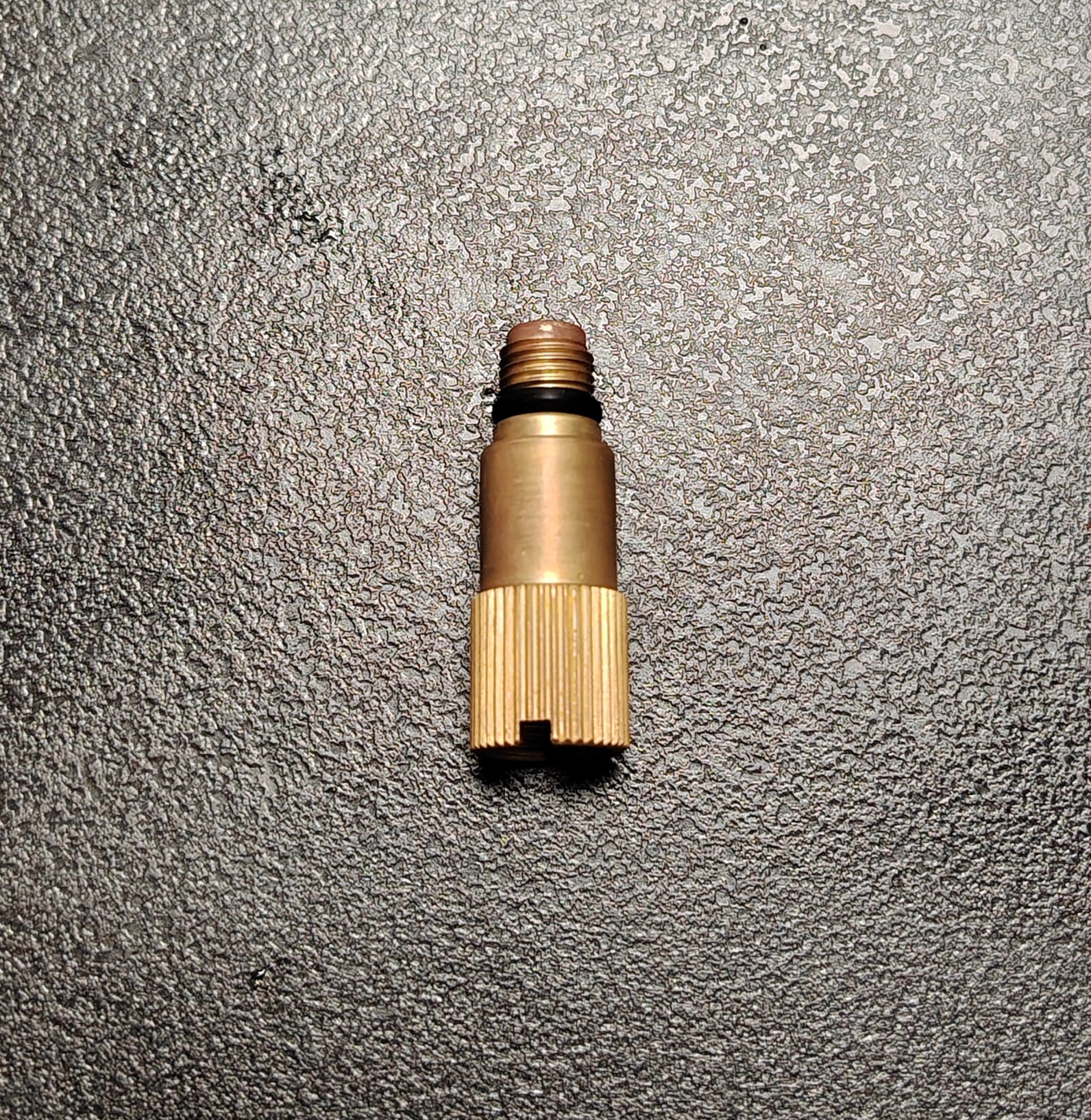 阿里斯顿热水器出水阀体阀芯漏水通病阿里斯顿热水泄压阀拆机配件