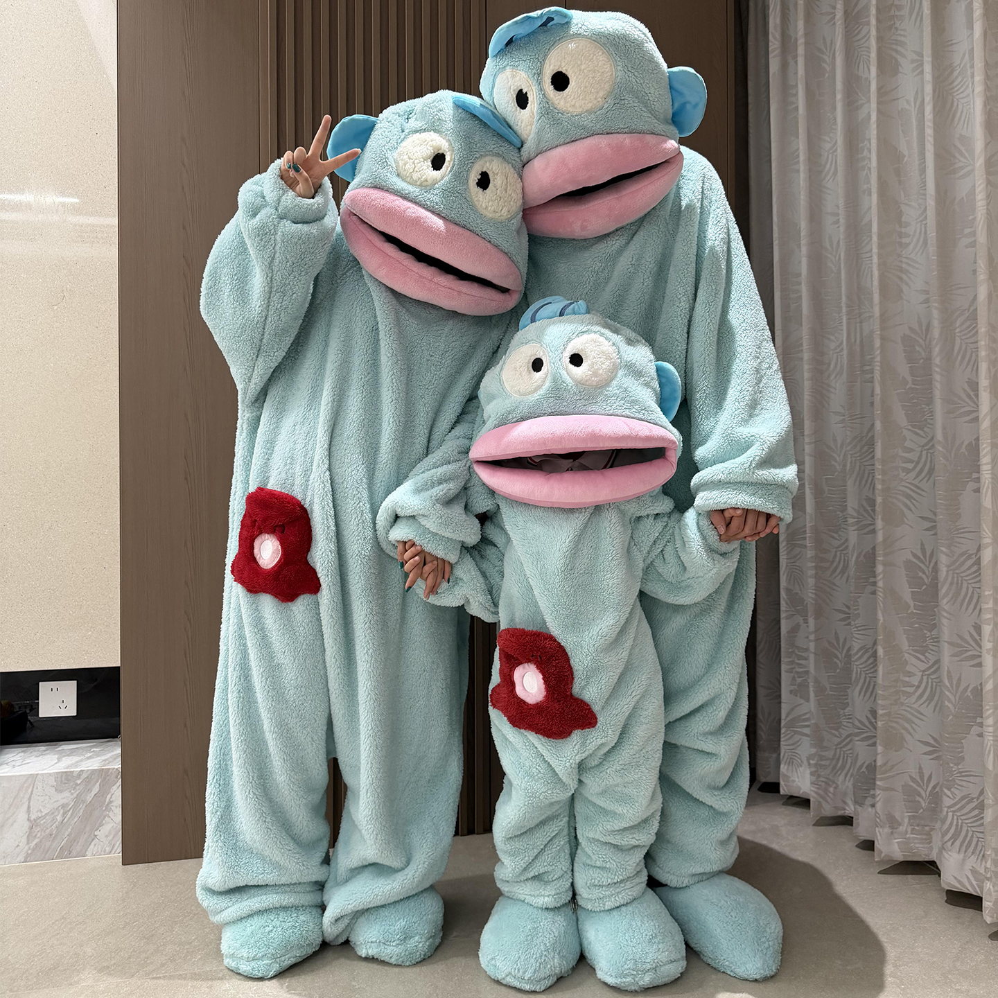 汉顿丑鱼连体睡衣成人儿童亲子款情侣搞怪居家服冬季加厚珊瑚绒