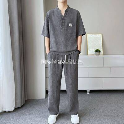 陆海丰百货男装男士夏季薄款时尚V领短袖冰丝套装休闲轻奢两件套