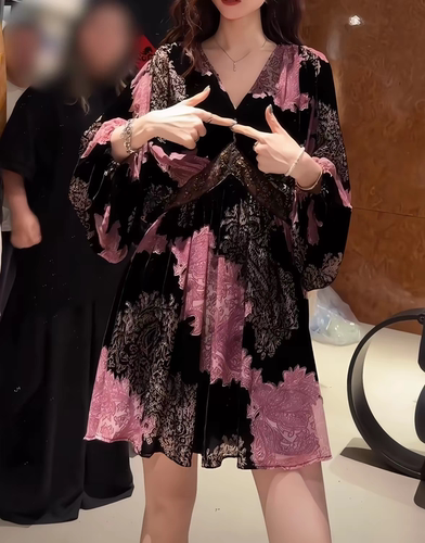 三吉黑花【螺黛】新中式丝绒烂花手工拼钻连衣裙子巨好看千金穿搭