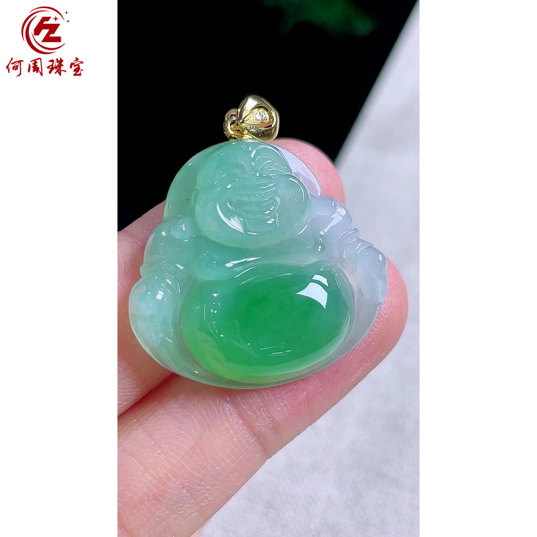 何周珠宝 缅甸天然A货玉石翡翠 18k金镶嵌冰种甜阳绿佛公吊坠