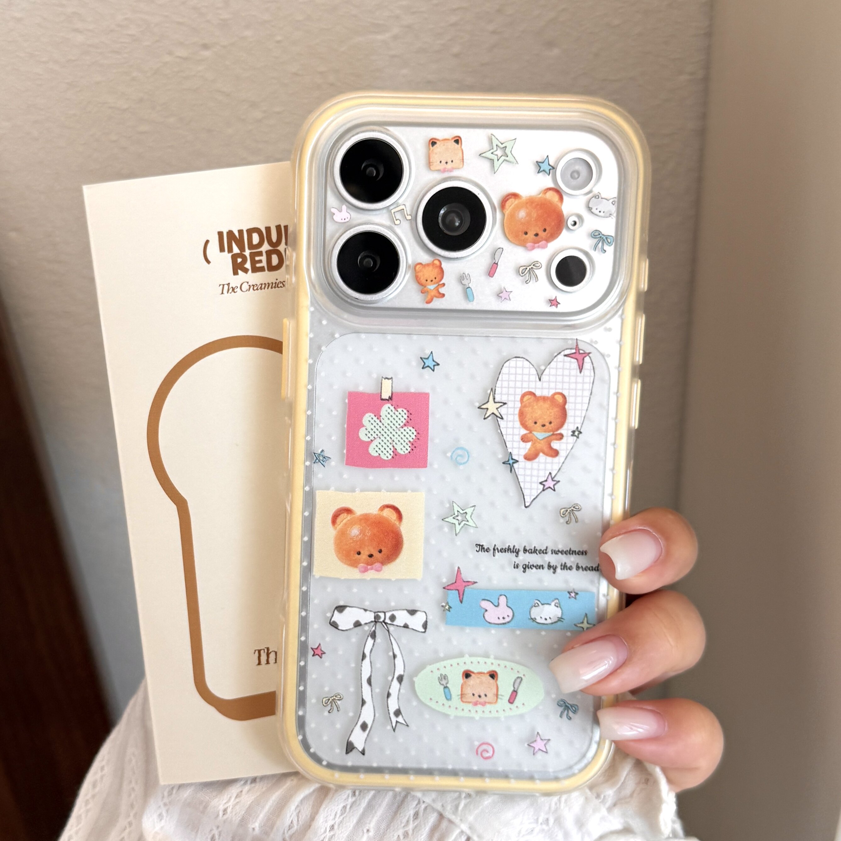 可爱ins面包熊适用苹果18pro手机壳iphone17手账风14/15奶黄边框二合一全包15promax防摔16pro软壳