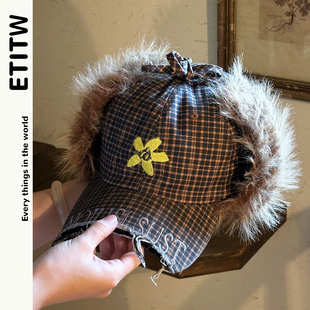 ETITW复古秋冬大头围显脸小女鸭舌帽韩版 街头刺绣保暖护耳棒球帽