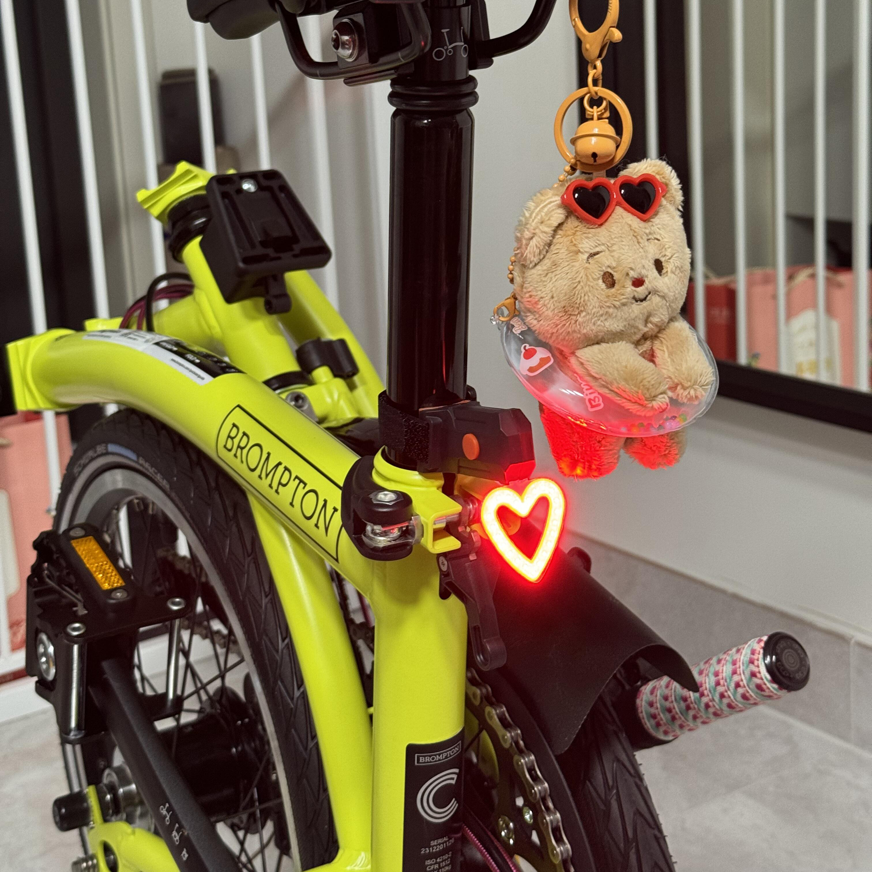 小布折叠自行车爱心尾灯公路车后尾灯usb充电山地车夜骑行警示灯