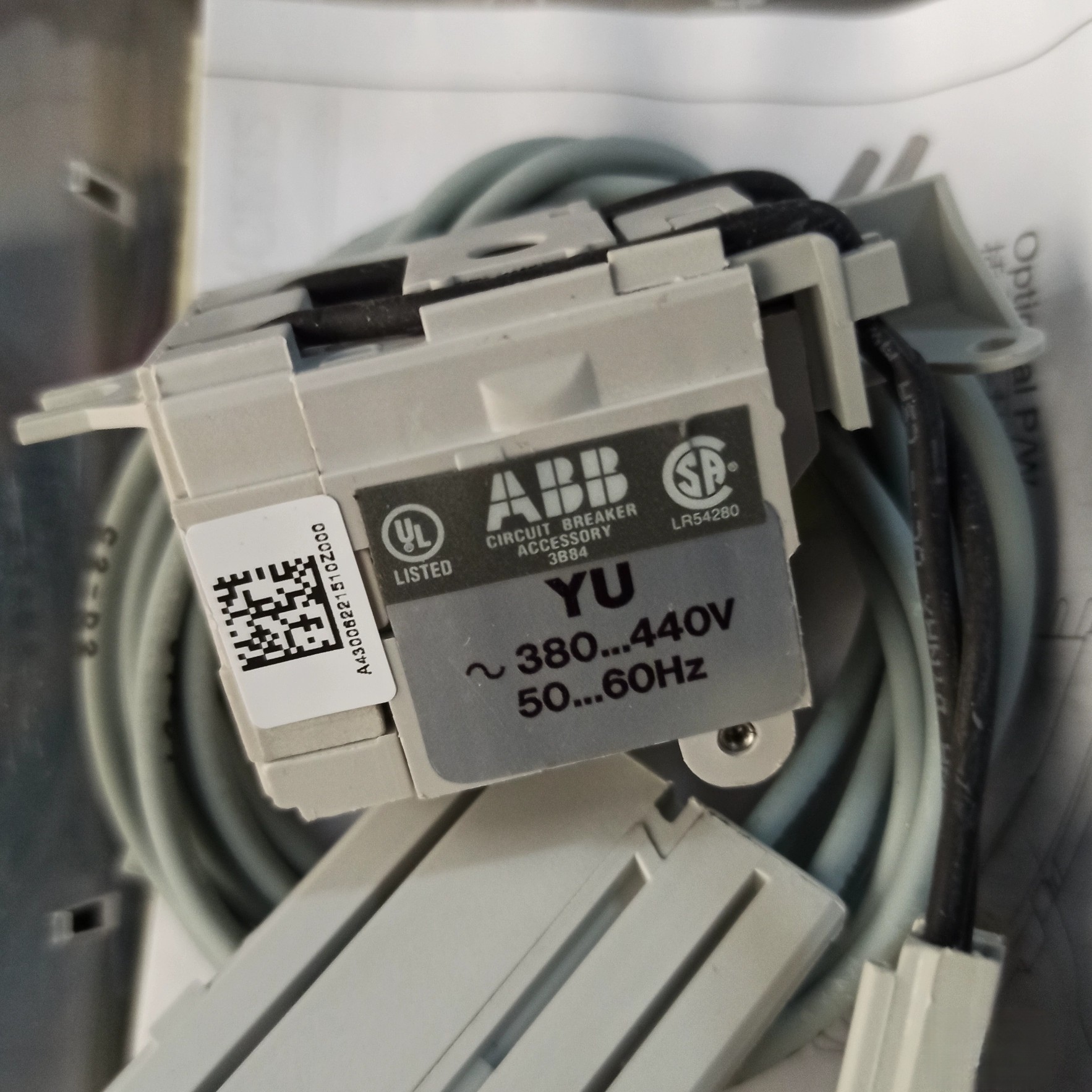 ABB塑壳断路器T4-T5-T6欠电压脱扣器 YU～ 380-440V线圈220-240v