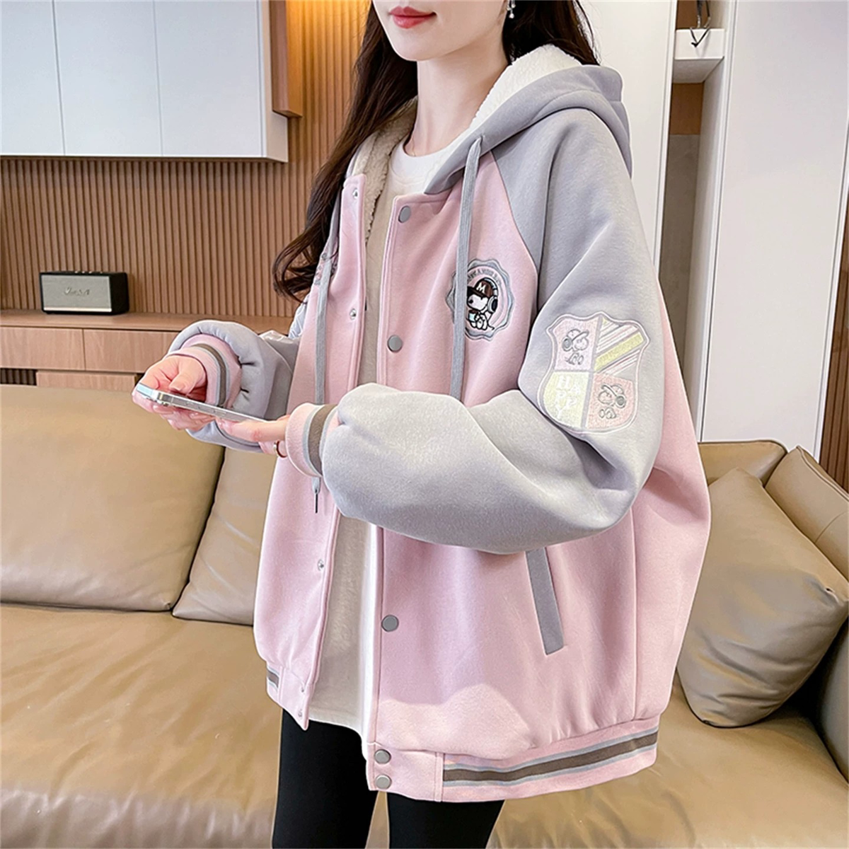 少女甜美刺绣连帽棒球服外套女加绒加厚秋冬新款撞色宽松休闲棉衣