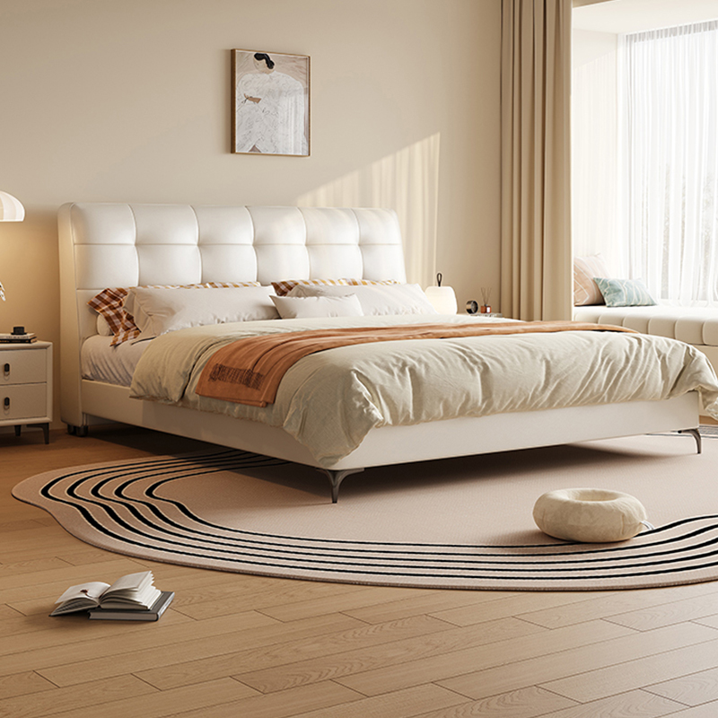 新款皮床轻奢华夫格现代简约床双人1.8米主卧婚床软包钢木极简床