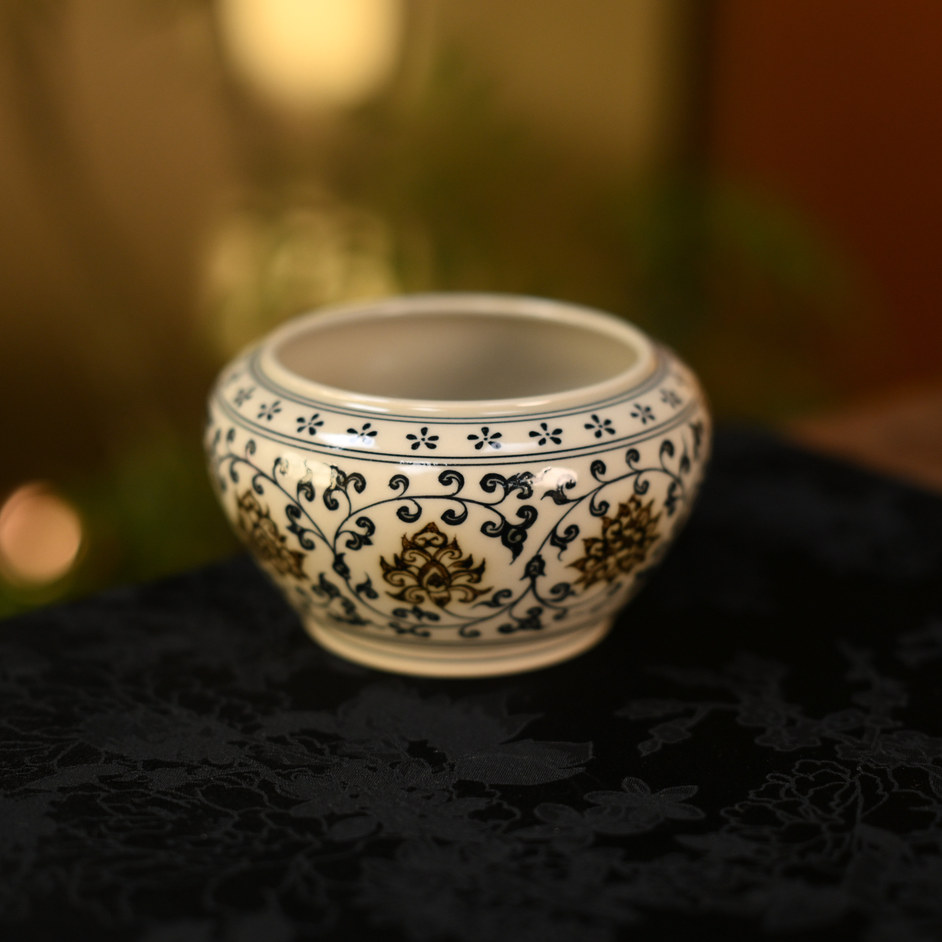 婵韵墨冉青花釉里金缠枝莲建水