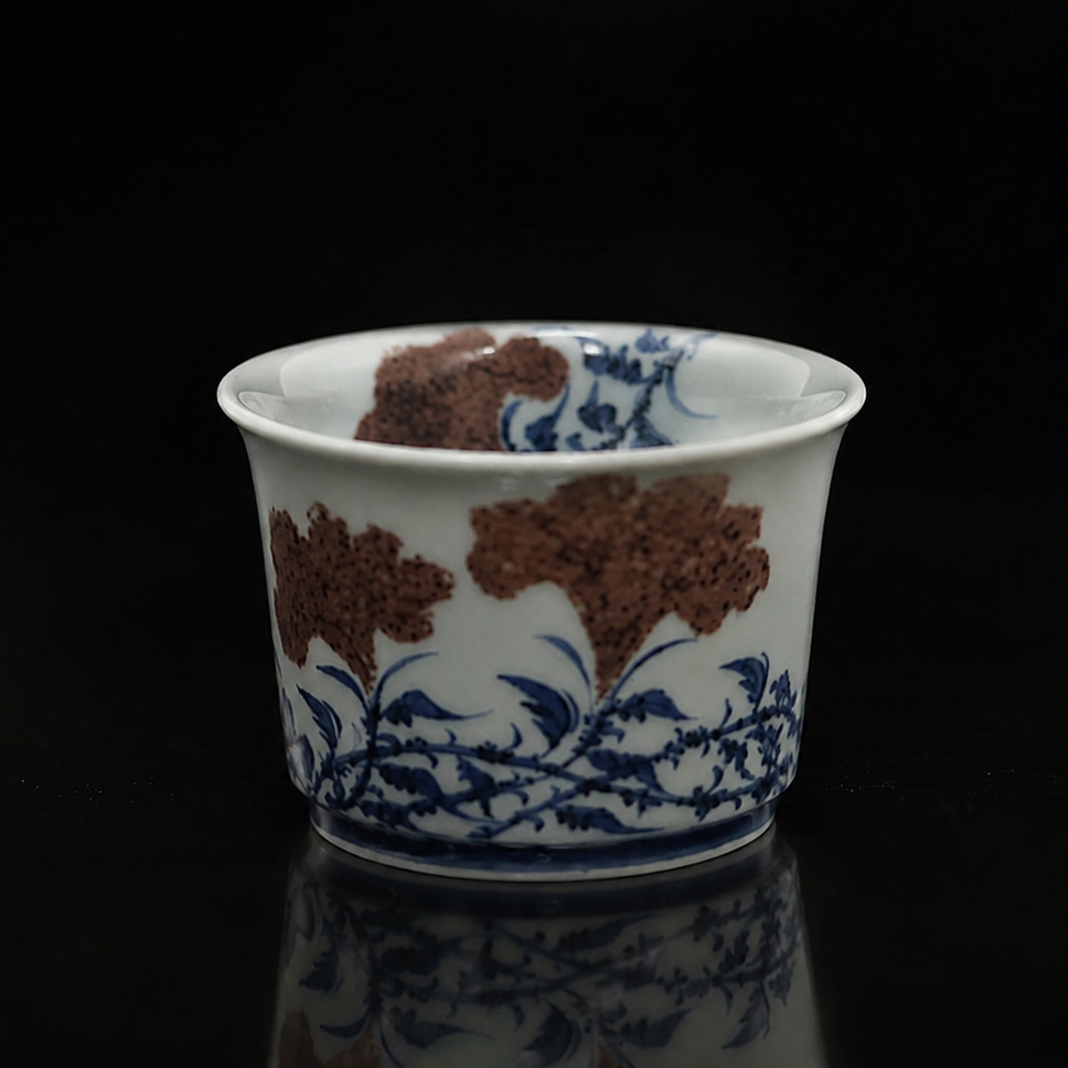 畅怀堂青花釉里红鸡冠花容天杯