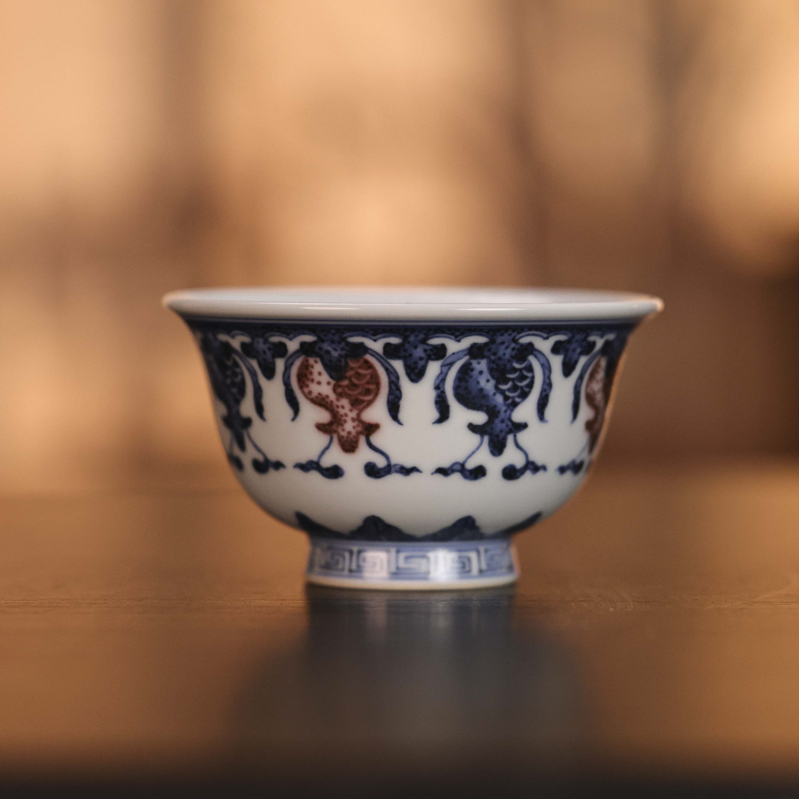 元煦窑茶具青花釉里红石榴压手杯